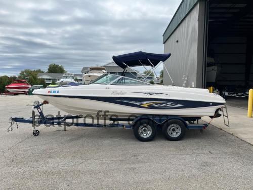 Rinker 212 Captiva Bowrider recensioner och tekniska specifikationer